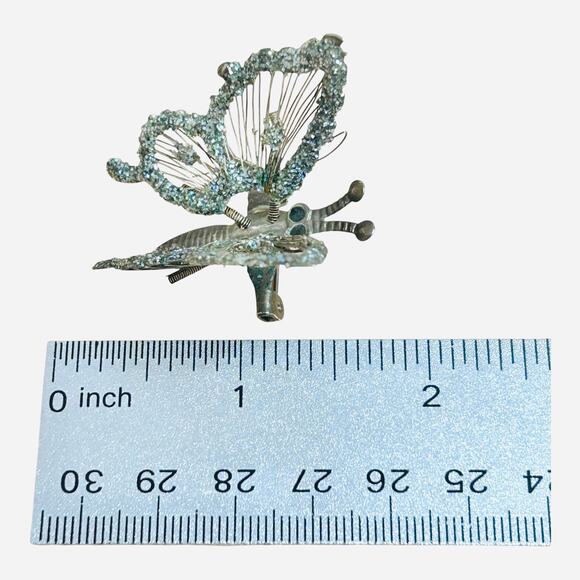 Vintage Silver Tone Sparkly Articulated Flutter Wings Butterfly Brooch - Picture 4 of 5